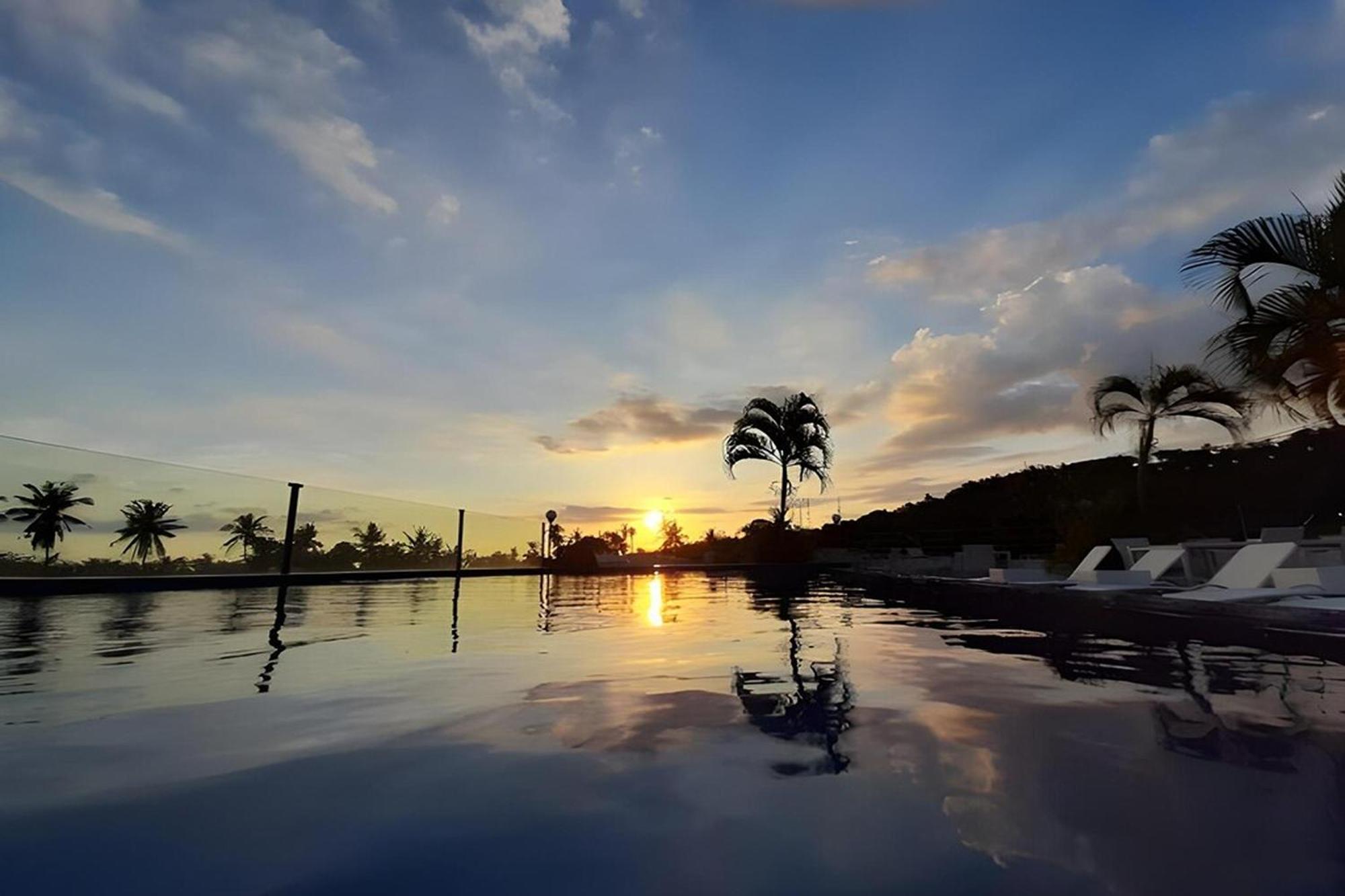Taman Unique Hotel סנגיגי מראה חיצוני תמונה