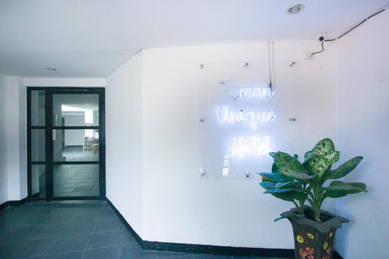 Taman Unique Hotel סנגיגי מראה חיצוני תמונה